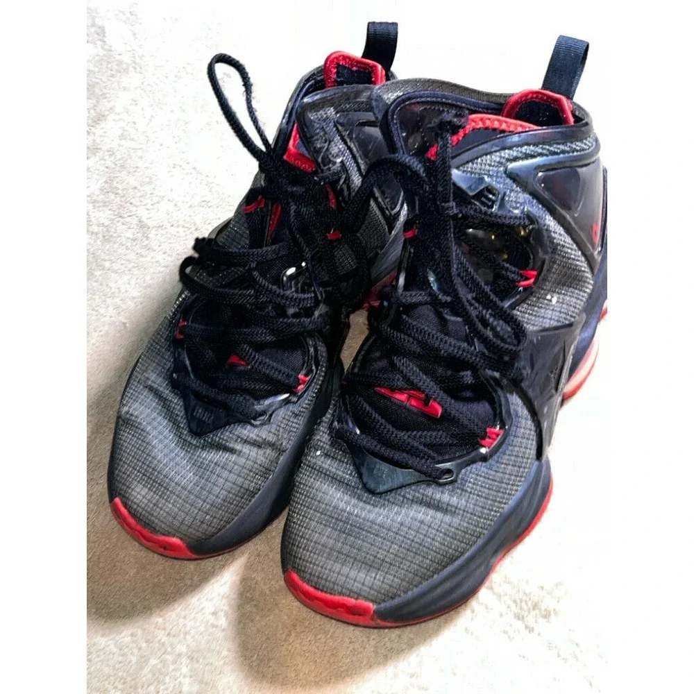 Jordan LeBron 19 Black Sz.‎ 7Y/ Men's 7
